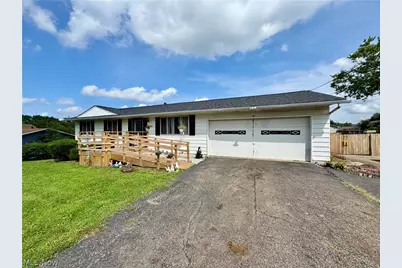 360 Trump Avenue NE, East Canton, OH 44730 - Photo 2