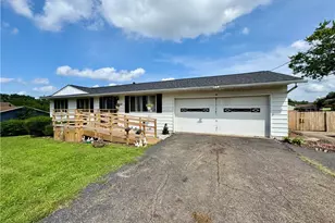 360 Trump Ave NE, East Canton, OH 44730 - Photo 2