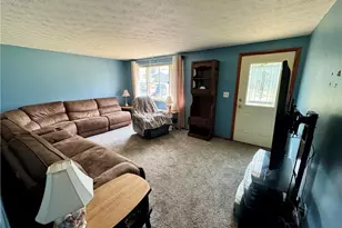 360 Trump Ave NE, East Canton, OH 44730 - Photo 4