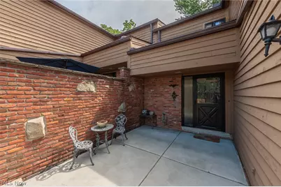 132 Kimrose Lane, Grandview Heights, OH 44147 - Photo 2