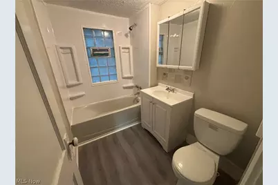 974 Lovers Lane, Akron, OH 44306 - Photo 8