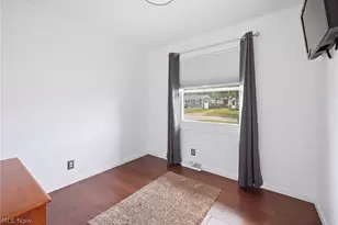 723 Dresden Dr, Hubbard, OH 44425 - Photo 16