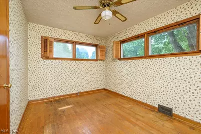 189 36th Street SW, Barberton, OH 44203 - Photo 22