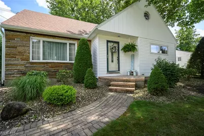 189 36th Street SW, Barberton, OH 44203 - Photo 1