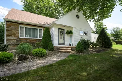189 36th Street SW, Barberton, OH 44203 - Photo 2