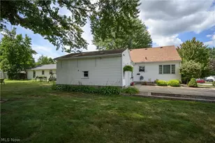 189 36th St SW, Barberton, OH 44203 - Photo 6