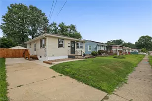 138 Thorlone Ave, Akron, OH 44312 - Photo 2