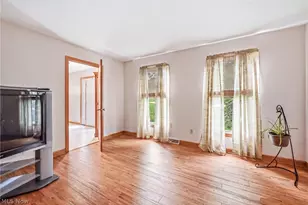9945 Ginger Hill Rd, New Middletown, OH 44442 - Photo 6