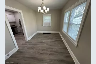 784 Rosamond Avenue, Akron, OH 44307 - Photo 8