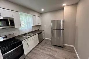784 Rosamond Ave, Akron, OH 44307 - Photo 4