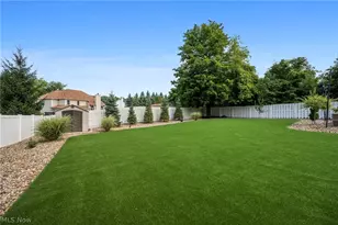 9475 Johnnycake Ridge Rd, Mentor, OH 44060 - Photo 40