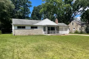 3364 Glen Oaks Dr, Youngstown, OH 44511 - Photo 2