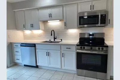 2581 Shakespeare Lane, Avon, OH 44011 - Photo 6