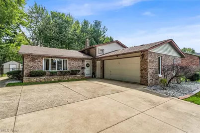 3666 Sleepy Hollow Road, Brunswick Hills, OH 44212 - Photo 2
