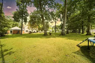 222 E Howard St, Willard, OH 44890 - Photo 12