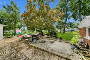 222 E Howard St, Willard, OH 44890 - Photo 10