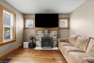1392 Indianola Ave, Akron, OH 44305 - Photo 4