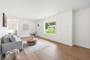 2953 N Prior Rd, Coventry, OH 44319 - Photo 6