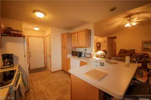516 Walnut St, Conneaut, OH 44030 - Photo 4