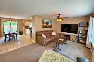 873 W Shore Blvd, Sheffield Lake, OH 44054 - Photo 4