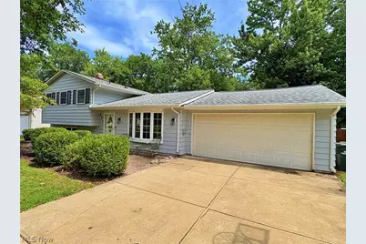 873 W Shore Boulevard, Sheffield Lake, OH 44054 - Photo 2