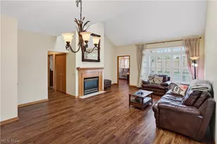 801 Gardenstone Cir, Tallmadge, OH 44278 - Photo 6