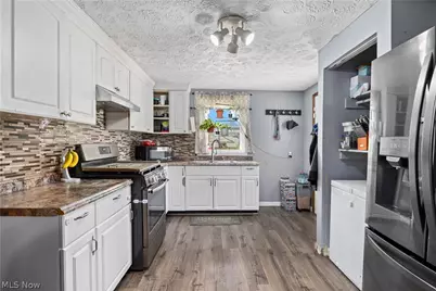 1674 E 32nd Street, Lorain, OH 44055 - Photo 8