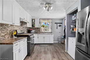 1674 E 32nd St, Lorain, OH 44055 - Photo 8