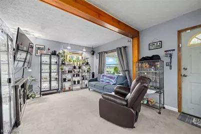 1674 E 32nd Street, Lorain, OH 44055 - Photo 4