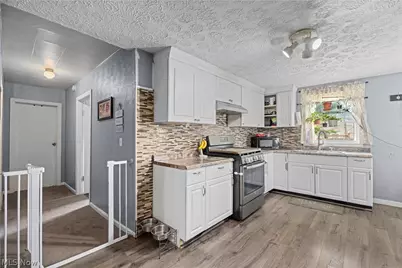 1674 E 32nd Street, Lorain, OH 44055 - Photo 10