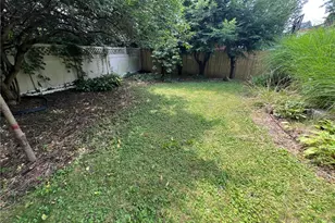 453 Dorchester Rd, Akron, OH 44320 - Photo 18