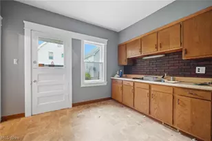 15715 School Ave, Loveland, OH 44110 - Photo 4