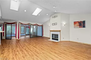 5214 Parkhurst Dr, Sheffield Village, OH 44054 - Photo 2