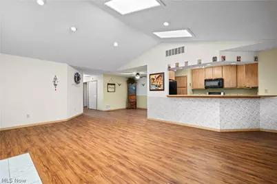 5214 Parkhurst Drive, Sheffield Village, OH 44054 - Photo 4
