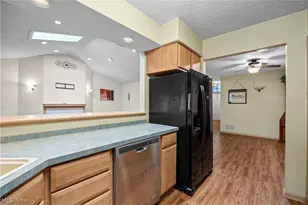 5214 Parkhurst Dr, Sheffield Village, OH 44054 - Photo 12