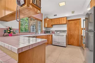 2715 Westdale Rd NW, Canton, OH 44708 - Photo 14