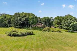 2715 Westdale Rd NW, Canton, OH 44708 - Photo 2