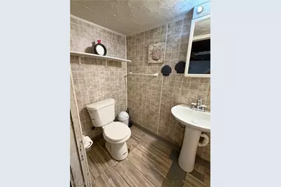 637 Dewey Avenue, Elyria, OH 44035 - Photo 24