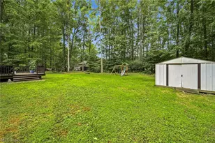 2043 N Park Ln, Roaming Shores, OH 44084 - Photo 12