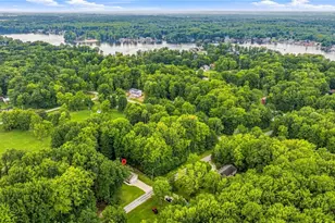 2043 N Park Ln, Roaming Shores, OH 44084 - Photo 4