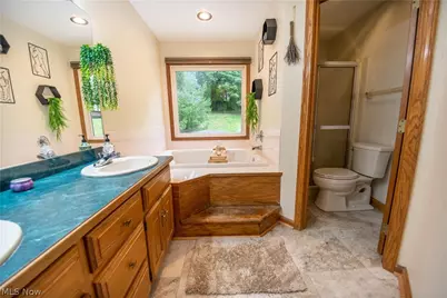 2885 Valley Road, Cuyahoga Falls, OH 44223 - Photo 20