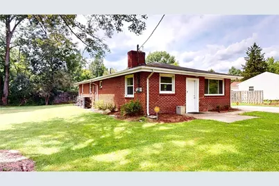 16702 Findlay Street, Chagrin Falls, OH 44023 - Photo 18