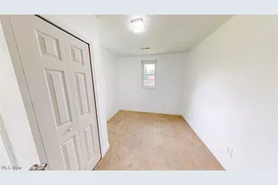 16702 Findlay Street, Chagrin Falls, OH 44023 - Photo 12
