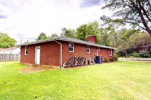 16702 Findlay St, Chagrin Falls, OH 44023 - Photo 20