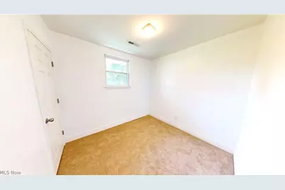 16702 Findlay Street, Chagrin Falls, OH 44023 - Photo 10