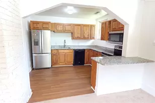 16702 Findlay St, Chagrin Falls, OH 44023 - Photo 8