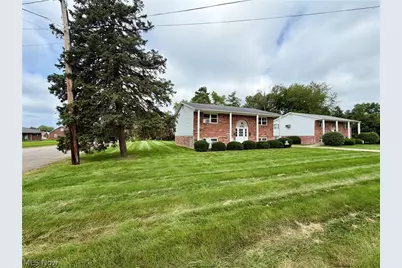 813 S Nickelplate Street, Louisville, OH 44641 - Photo 8