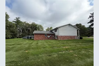 813 S Nickelplate Street, Louisville, OH 44641 - Photo 10