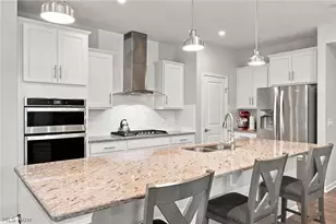 670 Shinnecock Ln, Aurora, OH 44202 - Photo 4