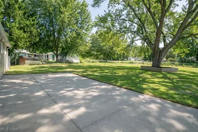 592 Frost Road, Streetsboro, OH 44241 - Photo 32